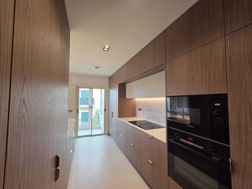 Apartamento T2 para Venda em Estômbar e Parchal Foto 12