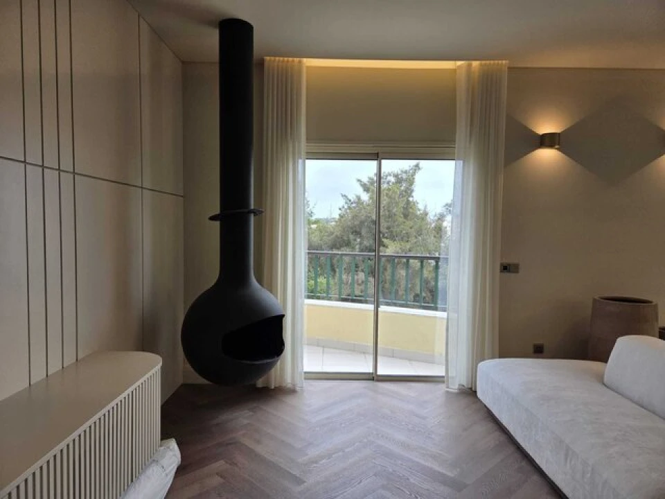 Apartamento T2 para Venda em Estômbar e Parchal Foto 4