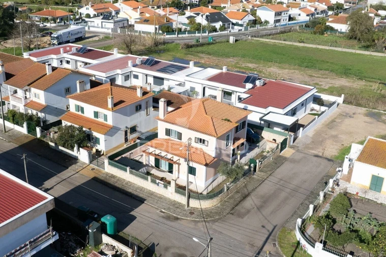 Moradia T4 para Venda em Azeitão (São Lourenço e São Simão) Foto 38