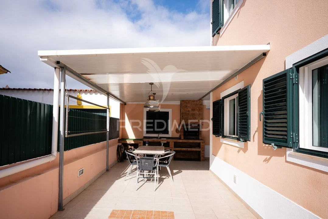 Moradia T4 para Venda em Azeitão (São Lourenço e São Simão) Foto 32