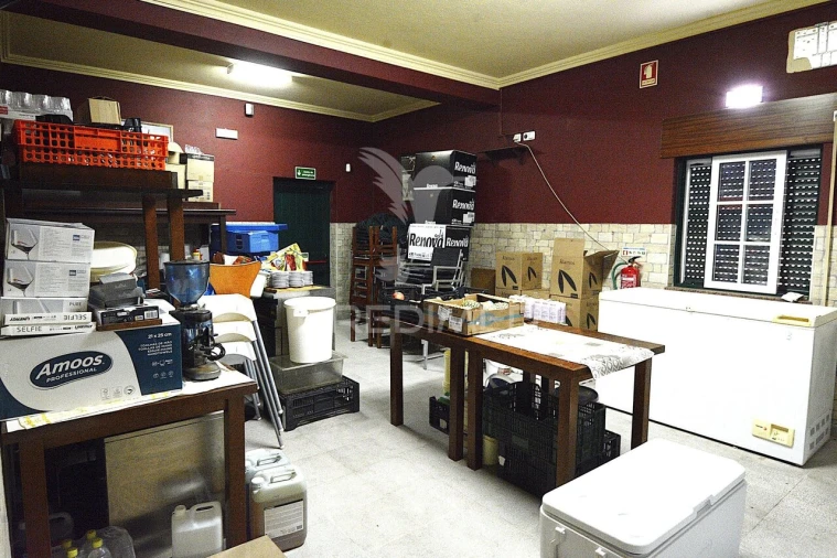 Loja para Venda em Monforte Foto 8