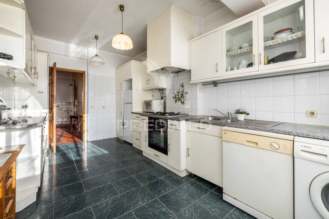 Apartamento T3 para Venda em Alcobaça e Vestiaria Foto 12