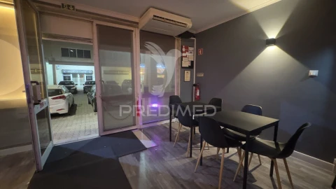 Loja para Trespasse em Corroios