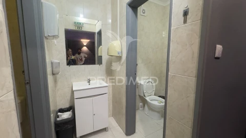 Loja para Trespasse em Corroios