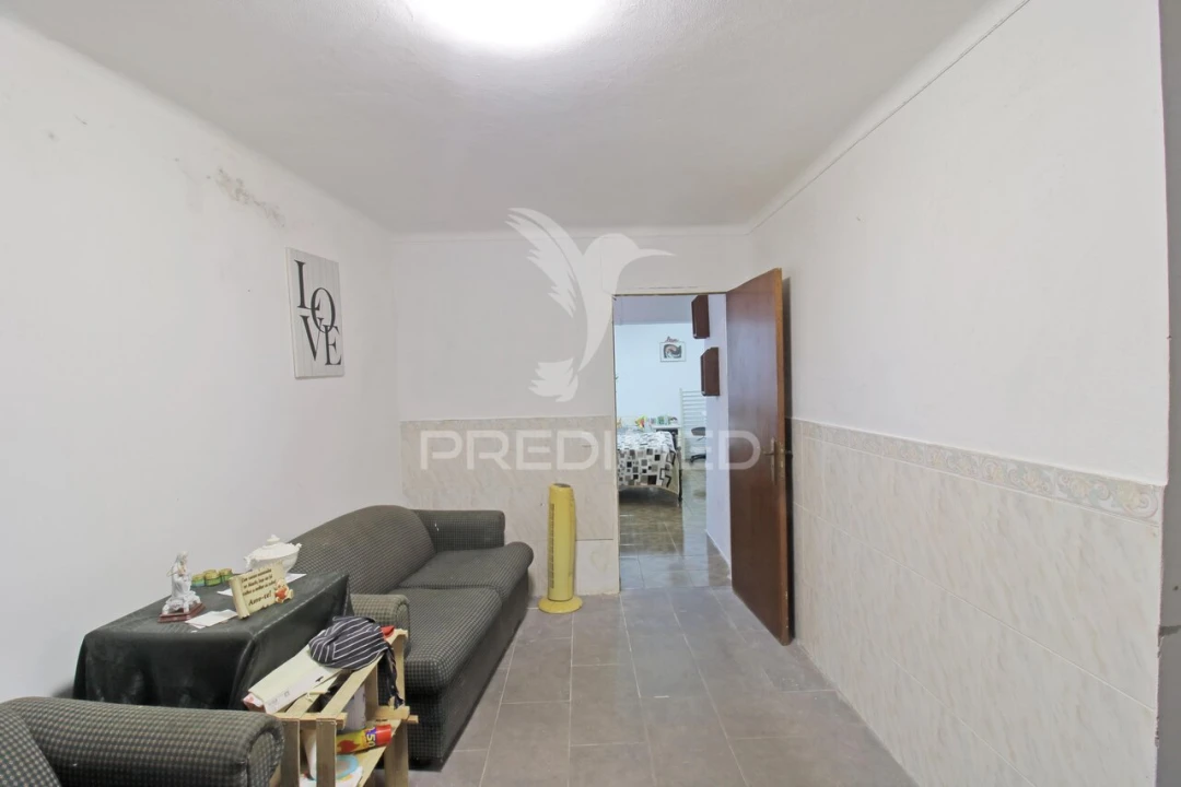 Moradia T4 para Venda em São Mateus da Calheta Foto 6