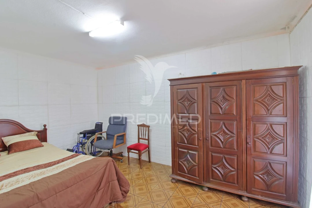 Moradia T4 para Venda em São Mateus da Calheta Foto 9