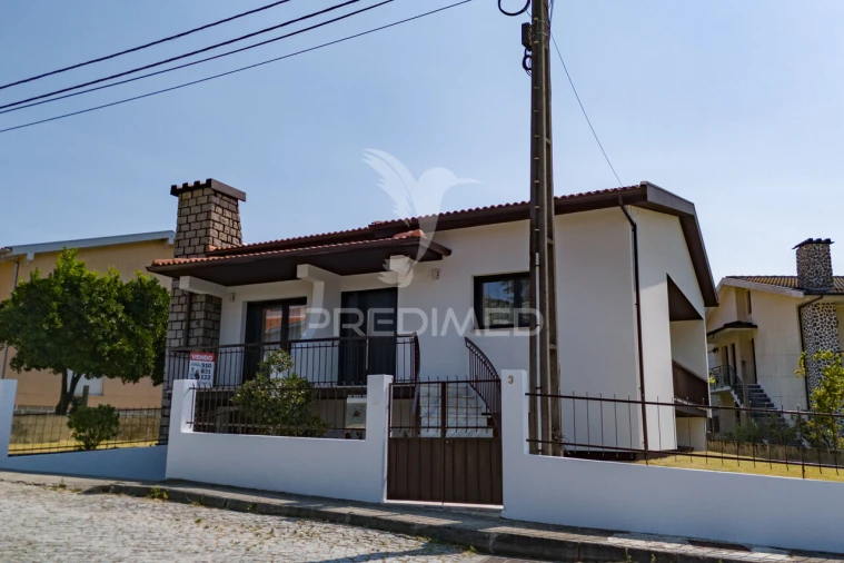 Moradia T3 para Venda em Amares e Figueiredo Foto 36