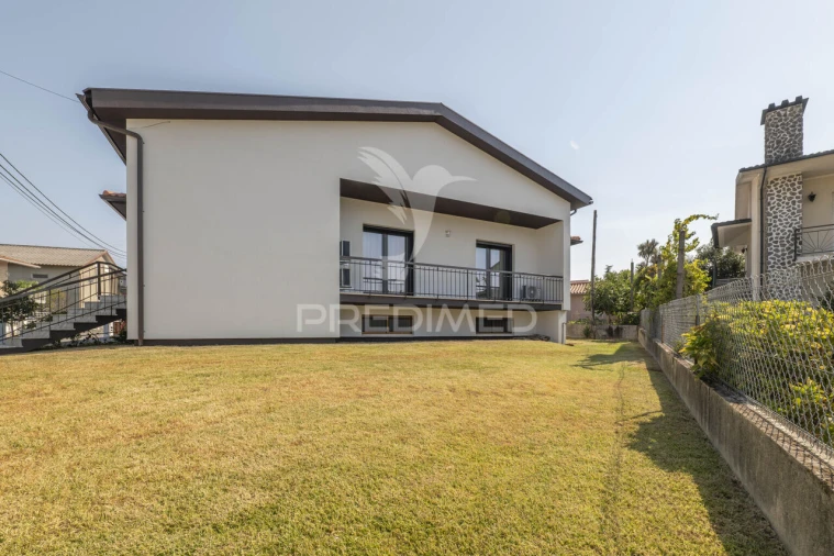 Moradia T3 para Venda em Amares e Figueiredo Foto 33