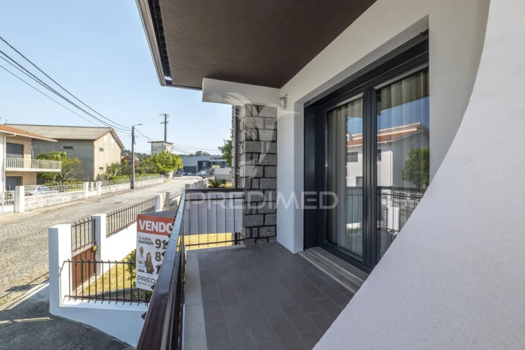 Moradia T3 para Venda em Amares e Figueiredo Foto 9