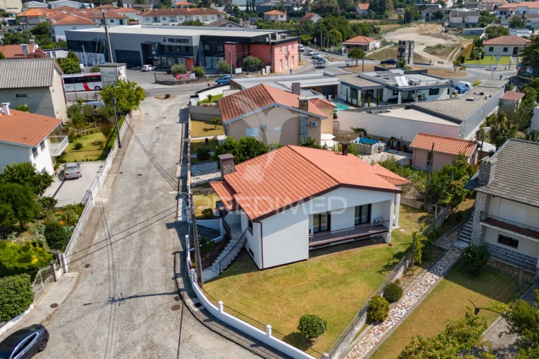 Moradia T3 para Venda em Amares e Figueiredo Foto 4