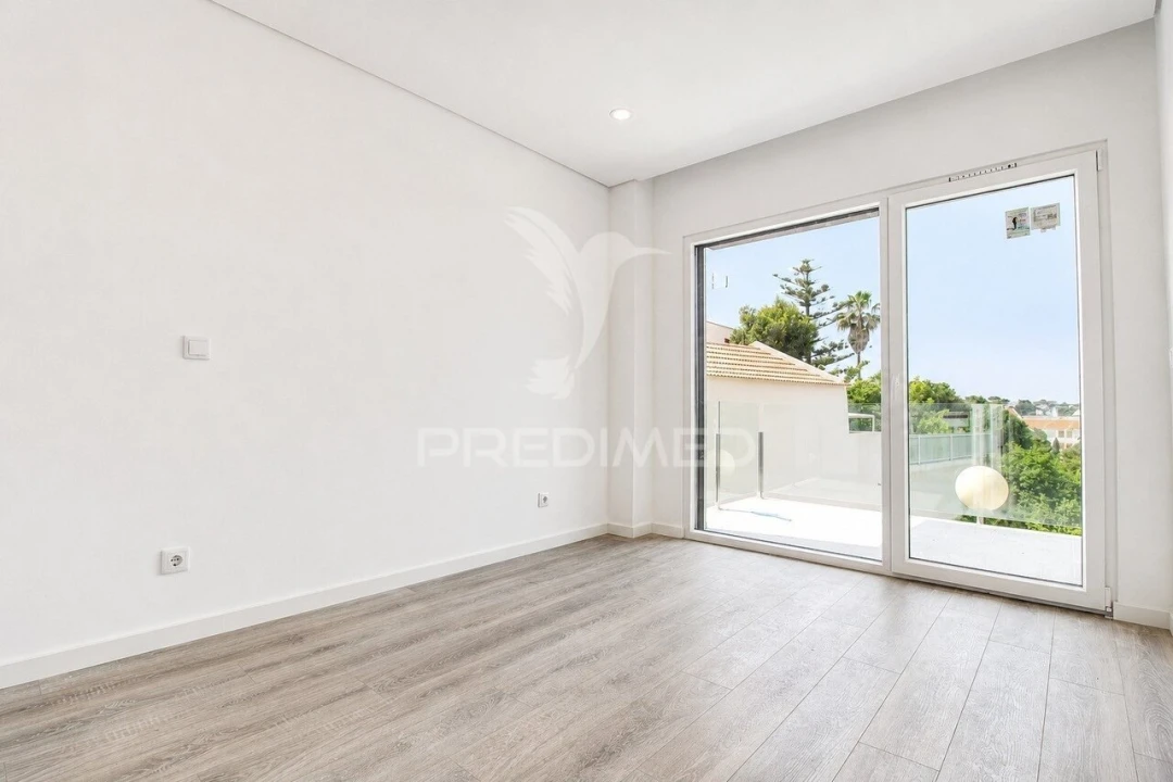 Apartamento T2 para Venda em Charneca de Caparica e Sobreda Foto 13