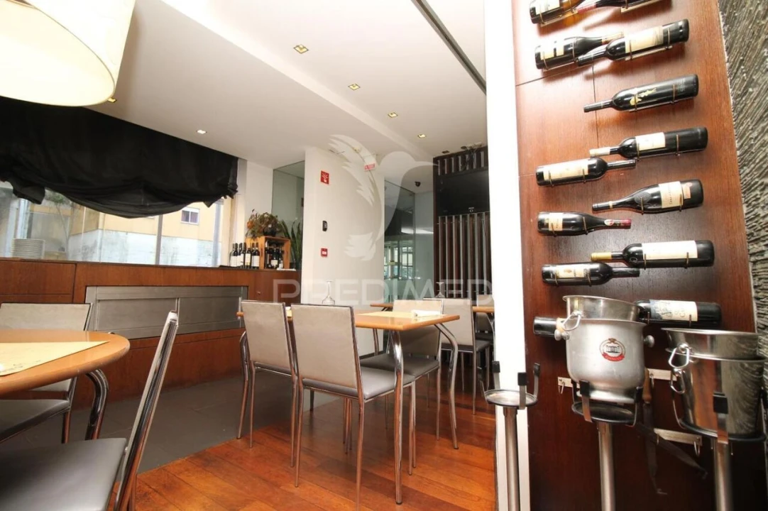 Loja para Trespasse em Braga (Maximinos, Sé e Cividade) Foto 5