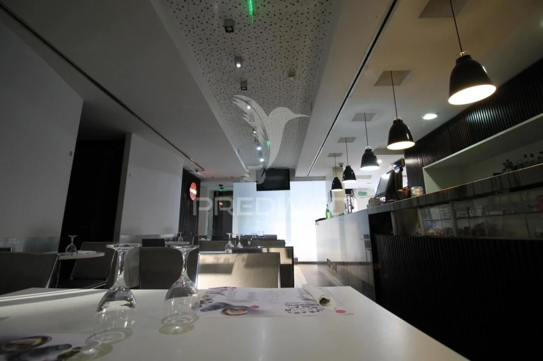 Loja para Trespasse em Braga (Maximinos, Sé e Cividade) Foto 9