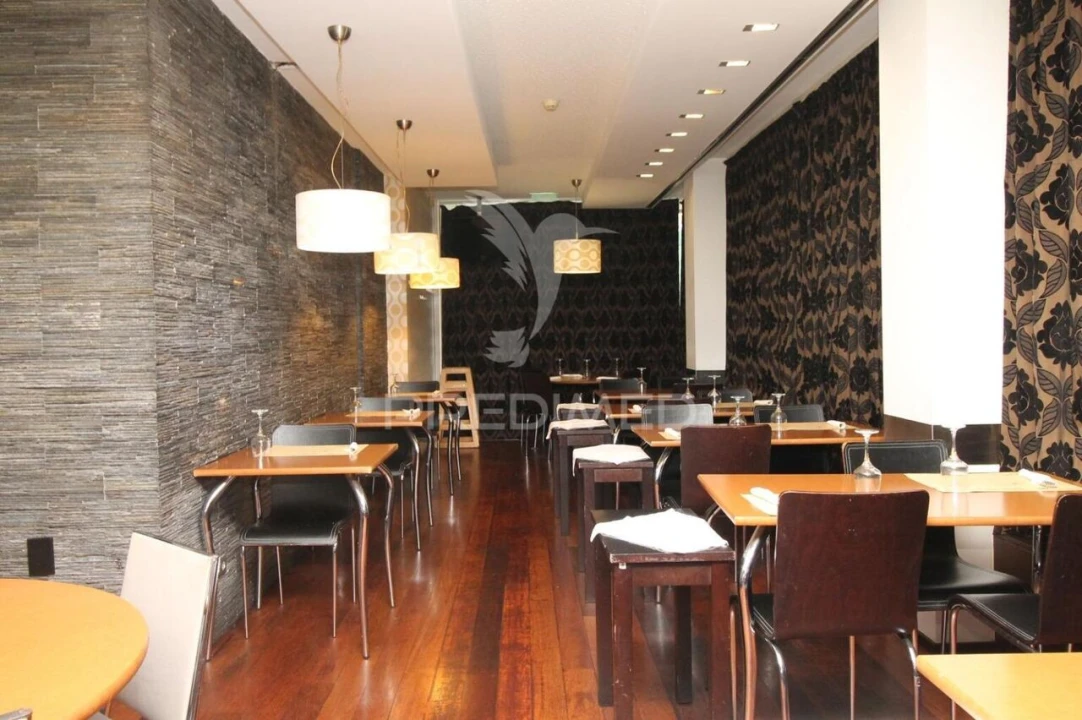 Loja para Trespasse em Braga (Maximinos, Sé e Cividade) Foto 4