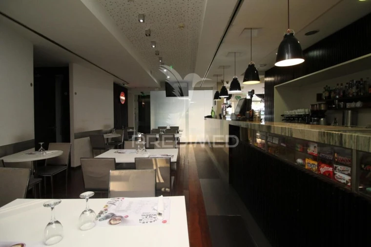 Loja para Trespasse em Braga (Maximinos, Sé e Cividade) Foto 3