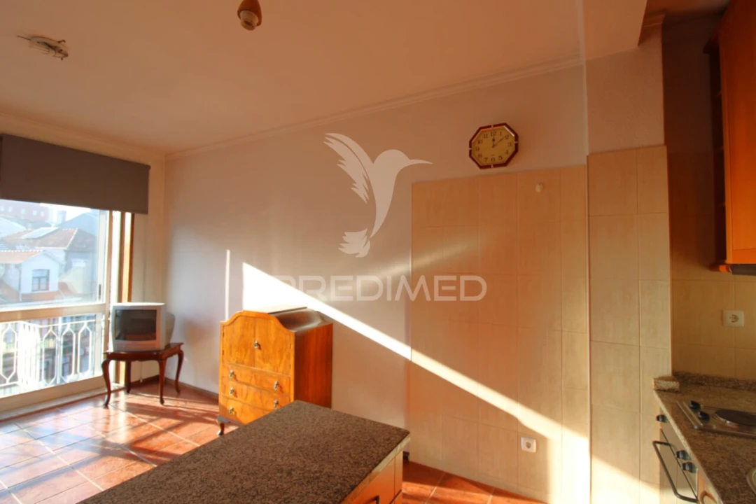 Apartamento T1 para Venda em Cedofeita, Santo Ildefonso, Sé, Miragaia, São Nicolau e Vitória Foto 3