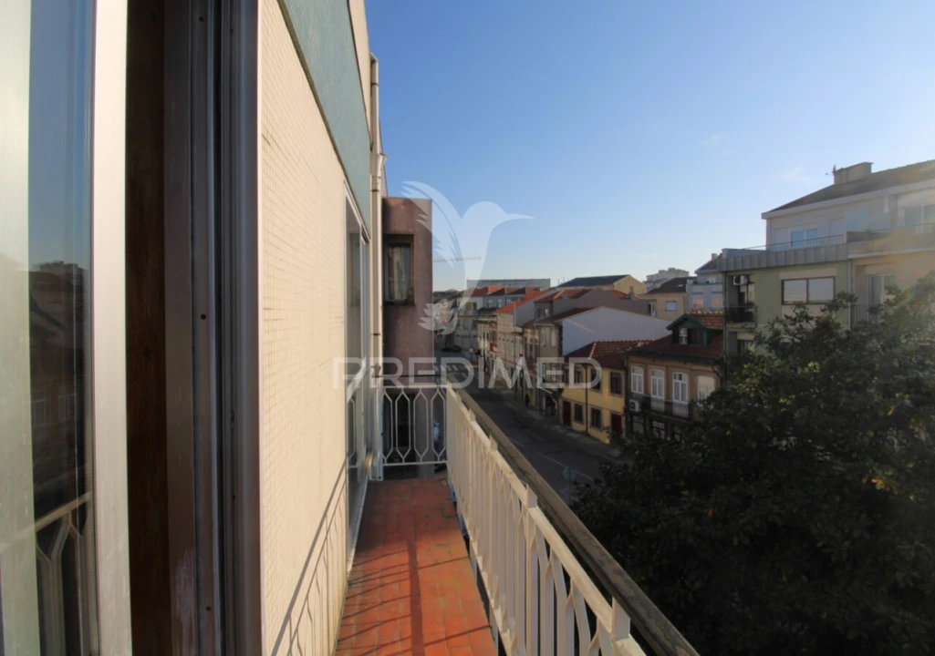 Apartamento T1 para Venda em Cedofeita, Santo Ildefonso, Sé, Miragaia, São Nicolau e Vitória Foto 2