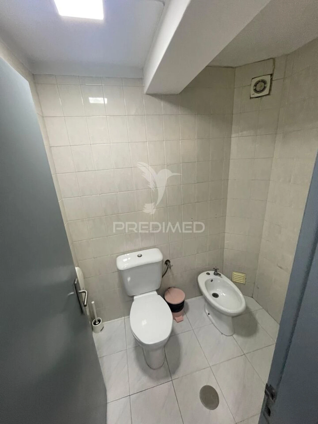 Loja para Trespasse em Milheiros Foto 20