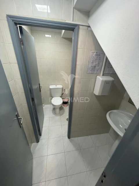 Loja para Trespasse em Milheiros