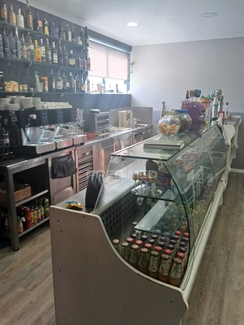 Loja para Trespasse em Milheiros