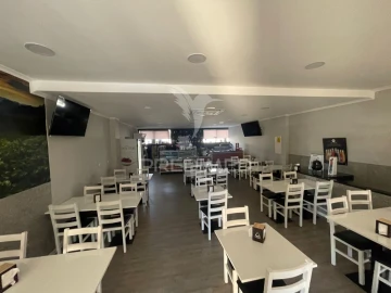 Loja para Trespasse em Milheiros