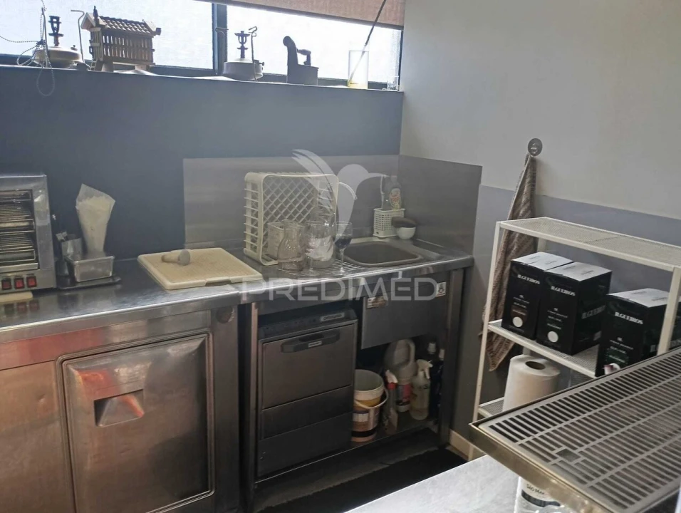 Loja para Trespasse em Milheiros Foto 14