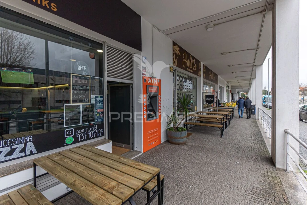 Loja para Trespasse em Paranhos Foto 28