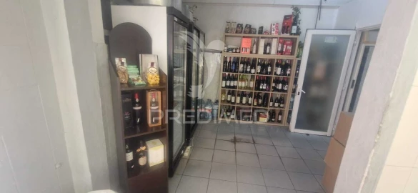 Loja para Trespasse em Silveira