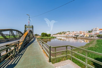 Loja para Trespasse em Santa Maria do Castelo e Santiago e Santa Susana