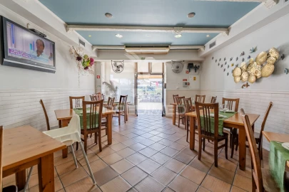 Loja para Trespasse em Santa Maria do Castelo e Santiago e Santa Susana