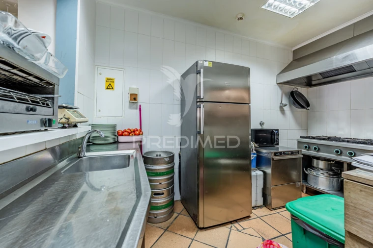 Loja para Trespasse em Santa Maria do Castelo e Santiago e Santa Susana Foto 17