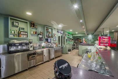 Loja para Trespasse em Aguçadoura e Navais