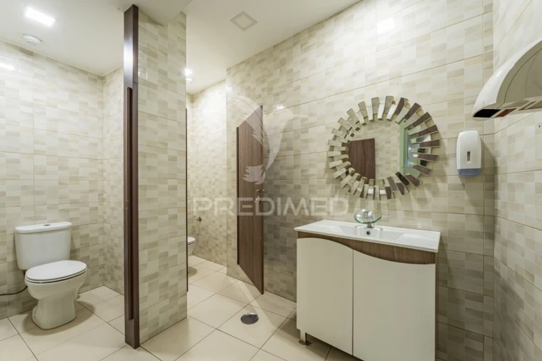 Loja para Trespasse em Aguçadoura e Navais Foto 8