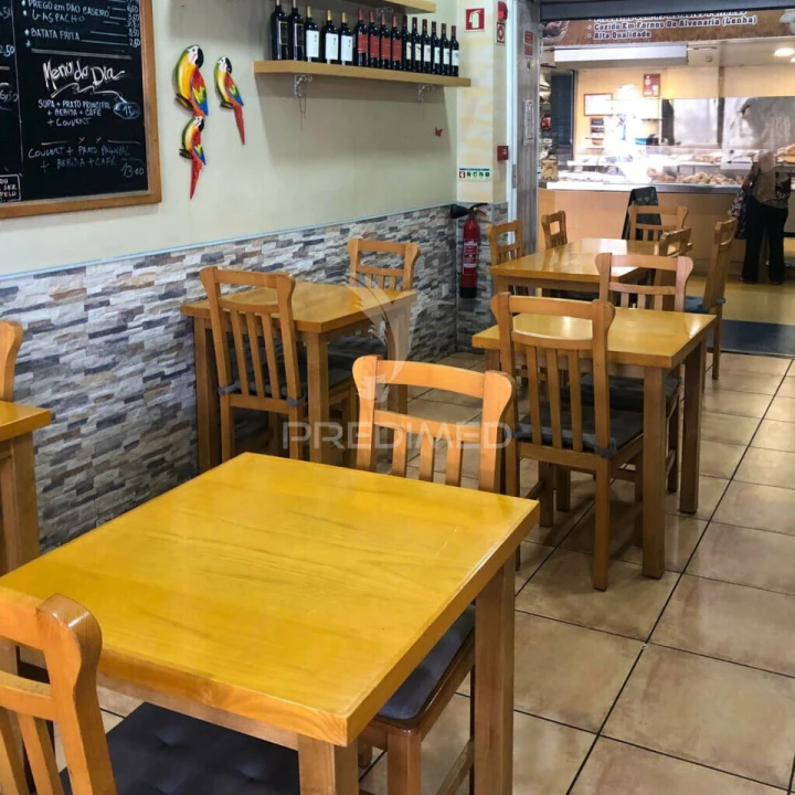 Loja para Trespasse em Faro (Sé e São Pedro) Foto 3