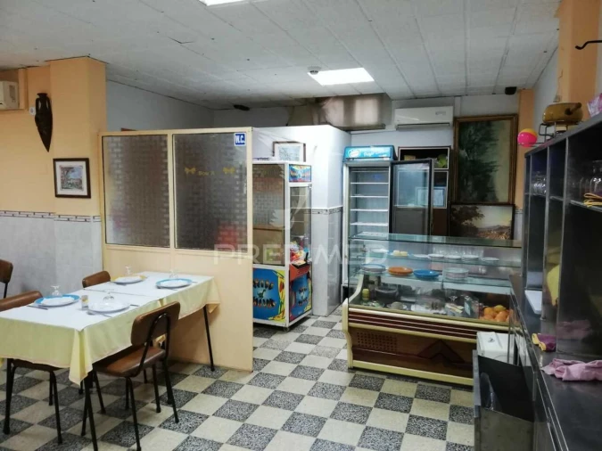 Loja para Trespasse em Santo António dos Cavaleiros e Frielas Foto 8