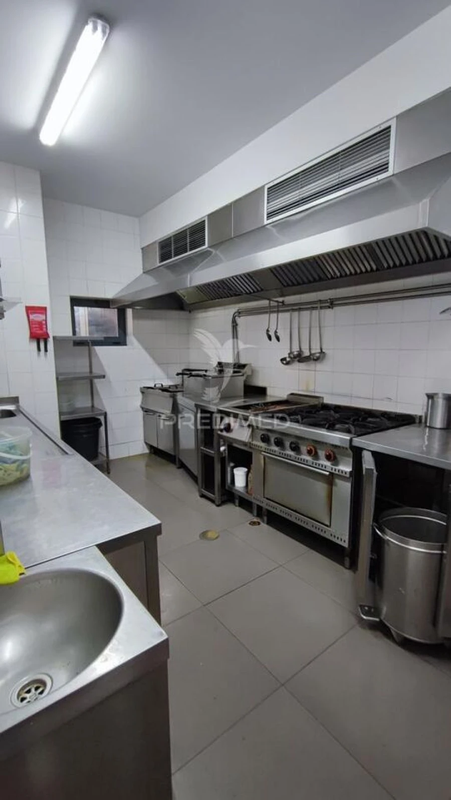 Loja para Trespasse em Serzedo e Perosinho Foto 9