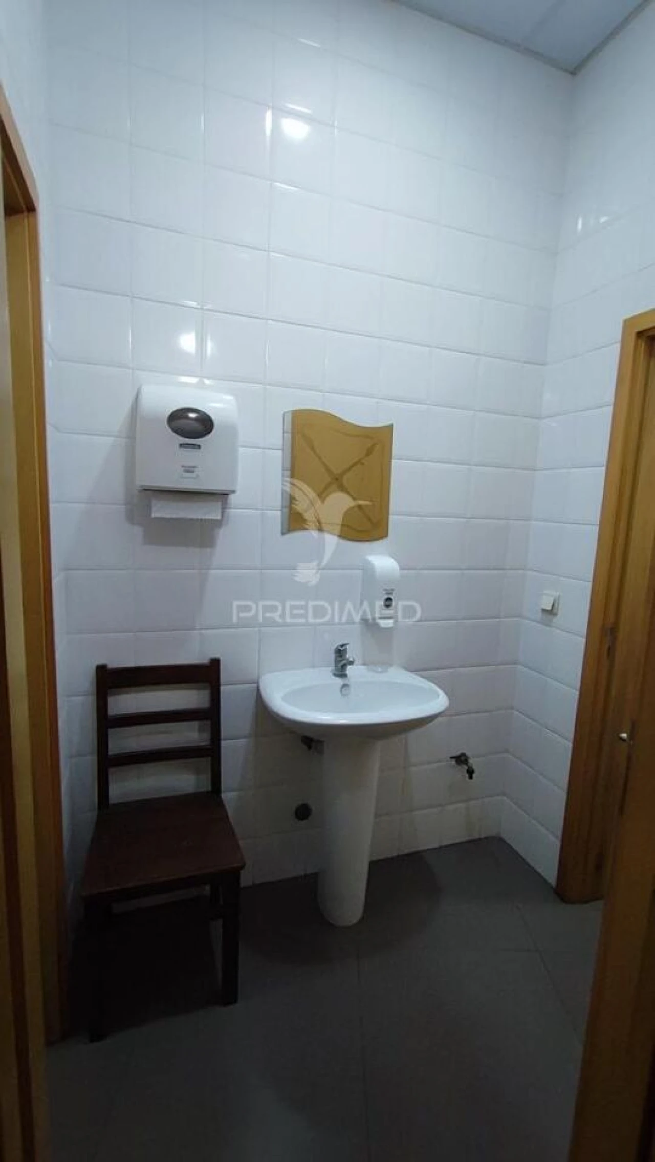 Loja para Trespasse em Serzedo e Perosinho Foto 13