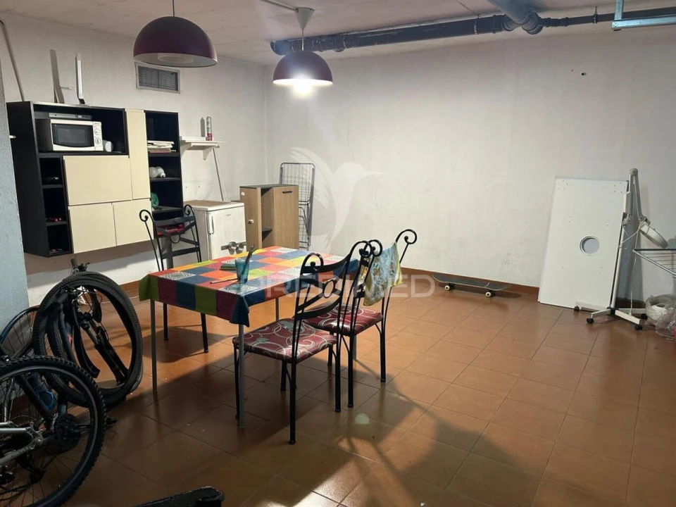 Loja para Trespasse em Carregado e Cadafais Foto 10