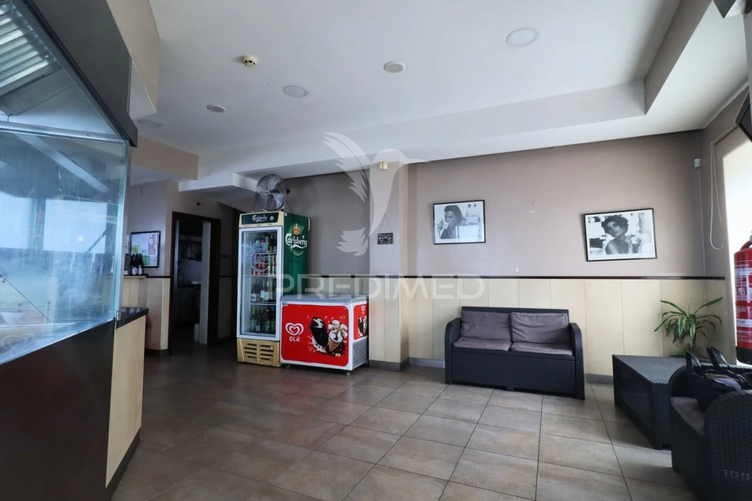 Loja para Trespasse em Cidade da Maia Foto 1