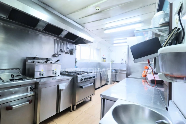 Loja para Trespasse em Cidade da Maia Foto 10