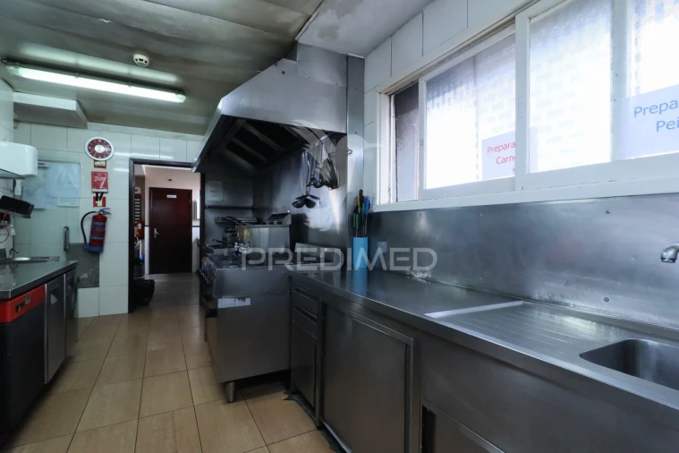 Loja para Trespasse em Cidade da Maia Foto 14