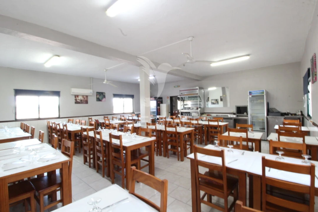 Loja para Trespasse em Salvaterra de Magos e Foros de Salvaterra Foto 7