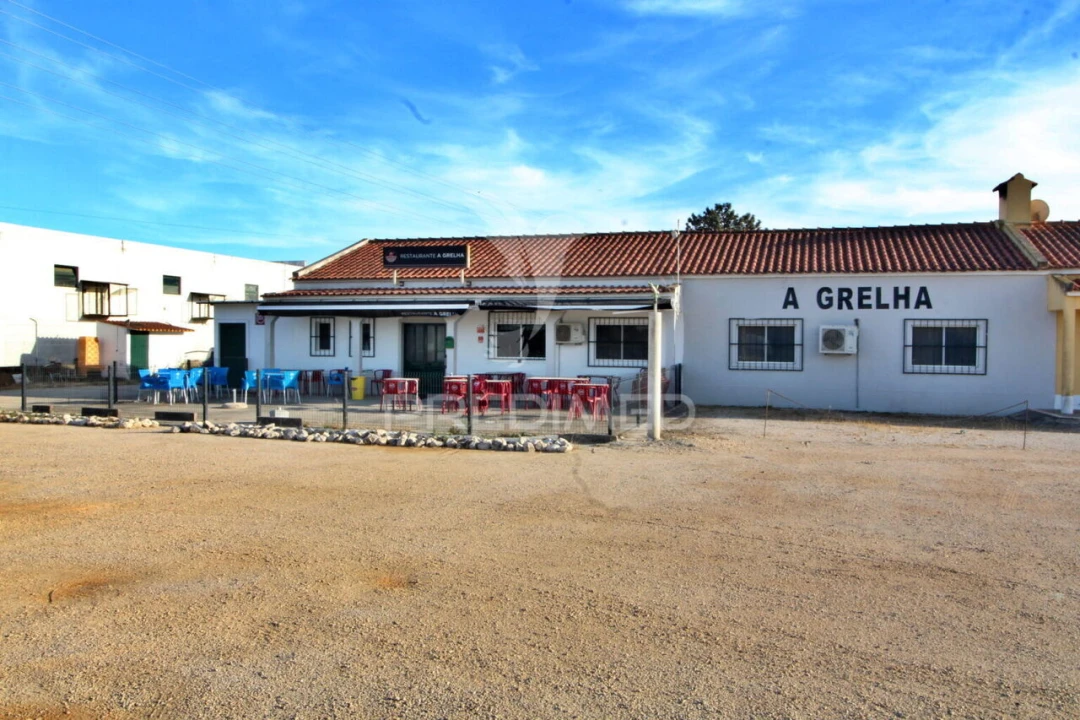 Loja para Trespasse em Salvaterra de Magos e Foros de Salvaterra Foto 1