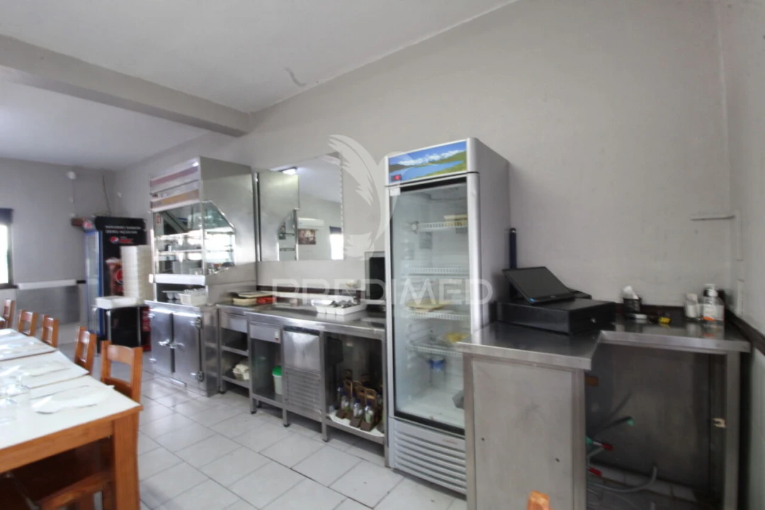 Loja para Trespasse em Salvaterra de Magos e Foros de Salvaterra Foto 8