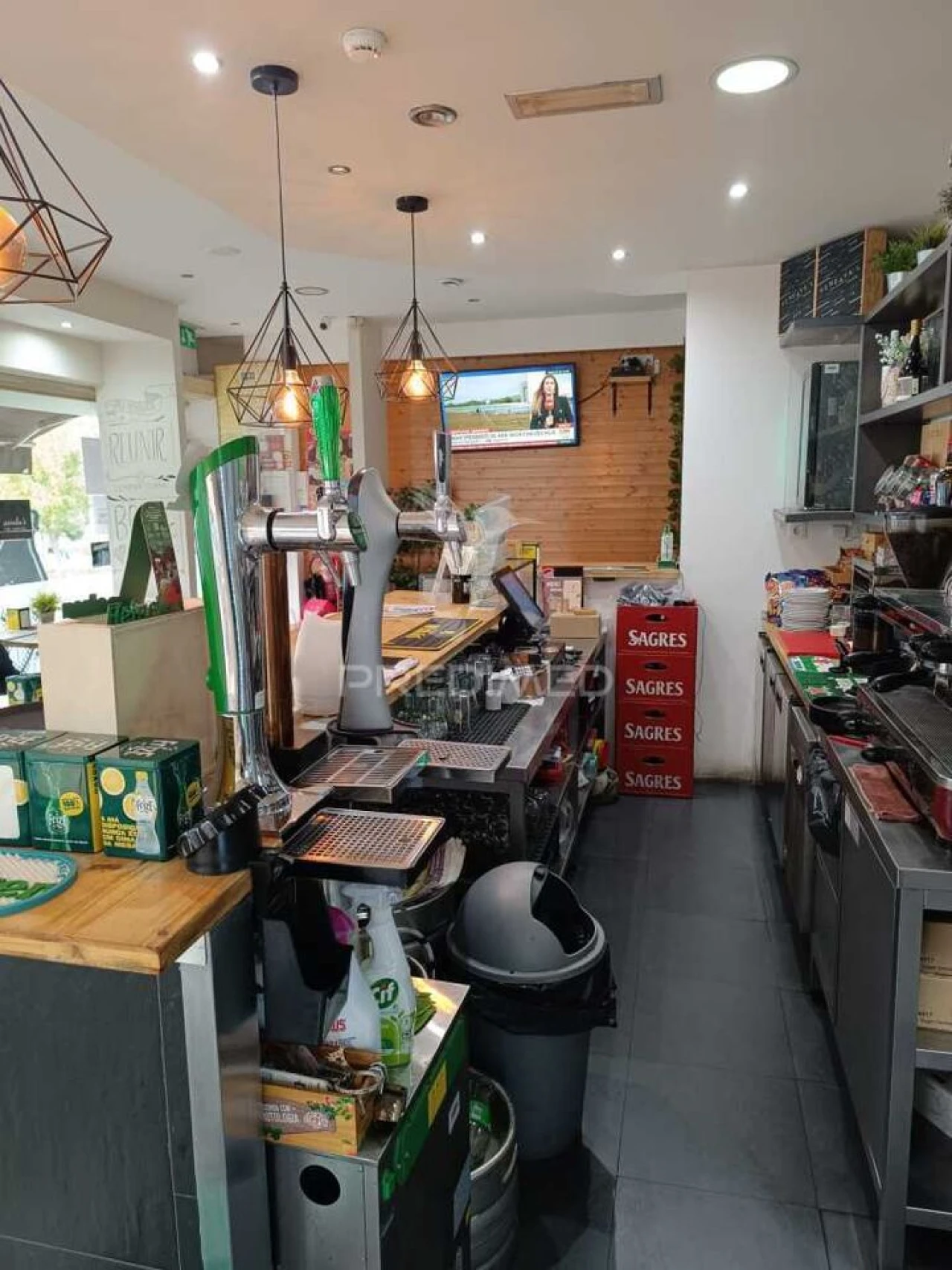 Loja para Trespasse em Peso da Régua e Godim Foto 16