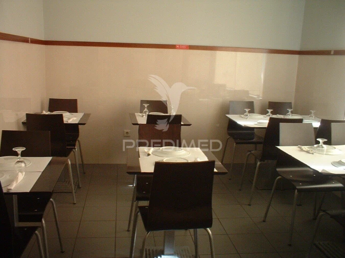 Loja para Trespasse em Avintes Foto 2