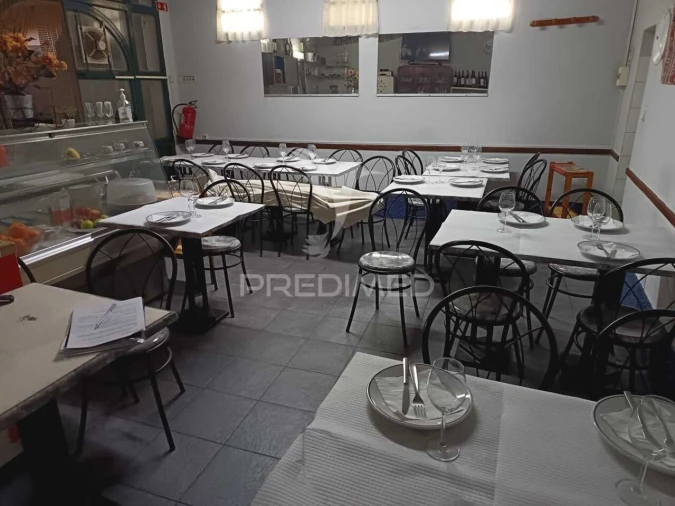 Loja para Trespasse em Caia, São Pedro e Alcáçova Foto 2