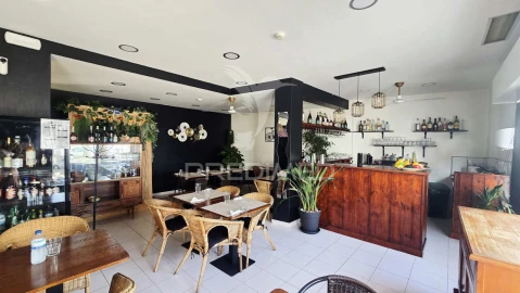 Loja para Trespasse em Lagoa e Carvoeiro