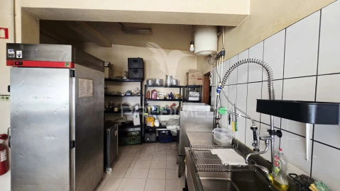 Loja para Trespasse em Lagoa e Carvoeiro