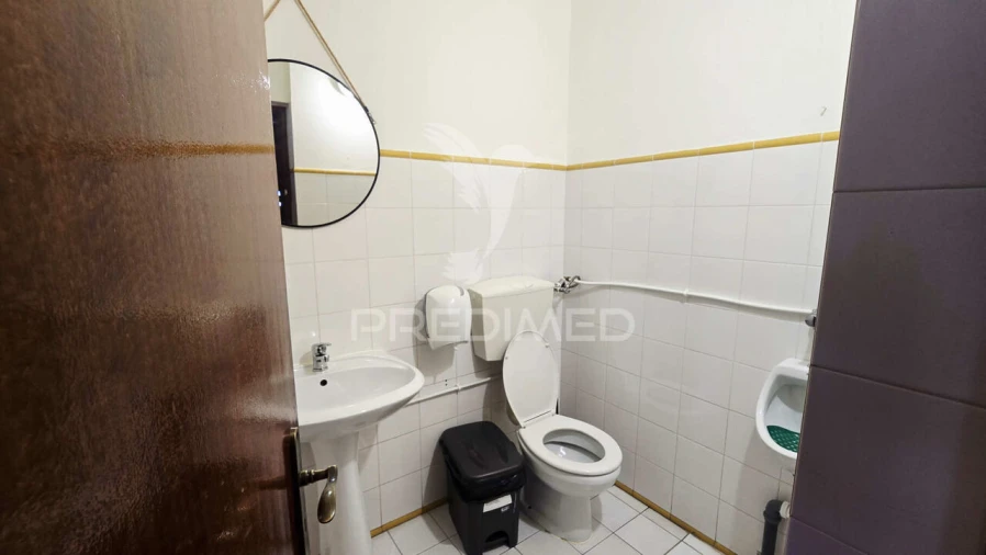 Loja para Trespasse em Lagoa e Carvoeiro Foto 21